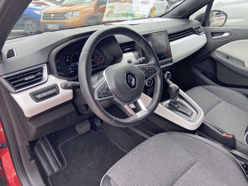 Renault Clio V E-TECH 145 TECHNO GPS Caméra 1°Main 2022 - photo n°13 Renault Clio V E-TECH 145 TECHNO GPS Caméra 1°Main  occasion à Montauban - photo n°13