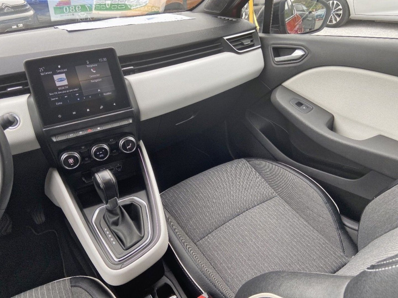 Renault Clio V E-TECH 145 TECHNO GPS Caméra 1°Main 2022 - photo n°20 Renault Clio V E-TECH 145 TECHNO GPS Caméra 1°Main  occasion à Montauban - photo n°20