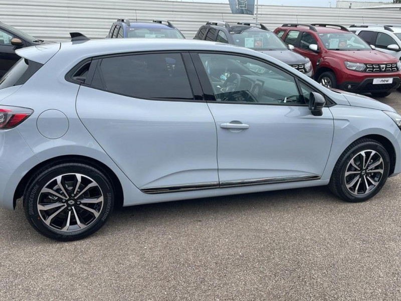 Renault Clio V E-Tech full hybrid 145 ch GSR2 Techno 2025 - photo n°8 Renault Clio V E-Tech full hybrid 145 ch GSR2 Techno  occasion à LANGRES - photo n°8