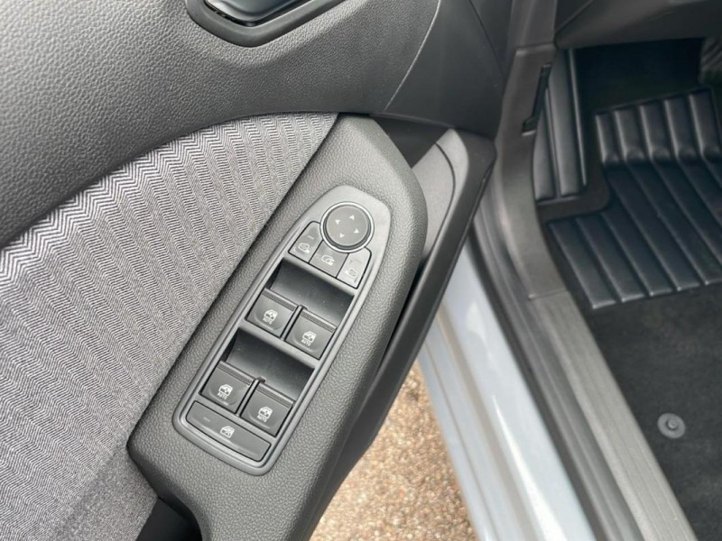 Renault Clio V E-Tech full hybrid 145 ch GSR2 Techno 2025 - photo n°9 Renault Clio V E-Tech full hybrid 145 ch GSR2 Techno  occasion à LANGRES - photo n°9