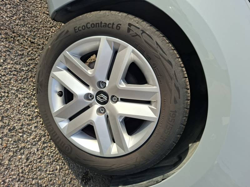 Renault Clio V NOUVELLE TCE 90 EVOLUTION 2024 - photo n°9 Renault Clio V NOUVELLE TCE 90 EVOLUTION  occasion à Agen - photo n°9