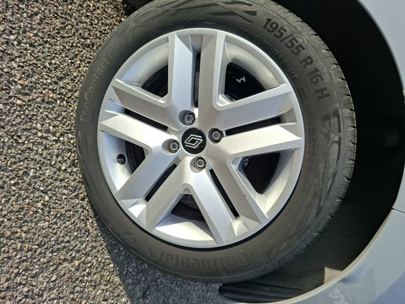 Renault Clio V NOUVELLE TCE 90 EVOLUTION 2024 - photo n°10 Renault Clio V NOUVELLE TCE 90 EVOLUTION  occasion à Agen - photo n°10