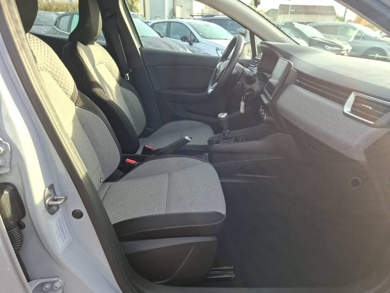 Renault Clio V NOUVELLE TCE 90 EVOLUTION 2024 - photo n°13 Renault Clio V NOUVELLE TCE 90 EVOLUTION  occasion à Agen - photo n°13