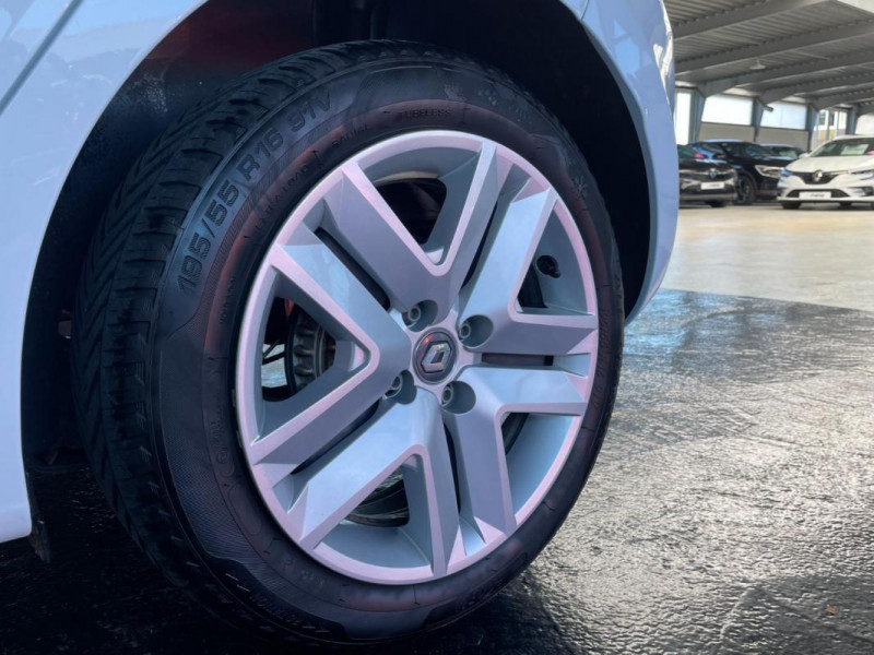 Renault Clio V SCe 65 - 21N Zen 2022 - photo n°5 Renault Clio V SCe 65 - 21N Zen  occasion à Brives-Charensac - photo n°5