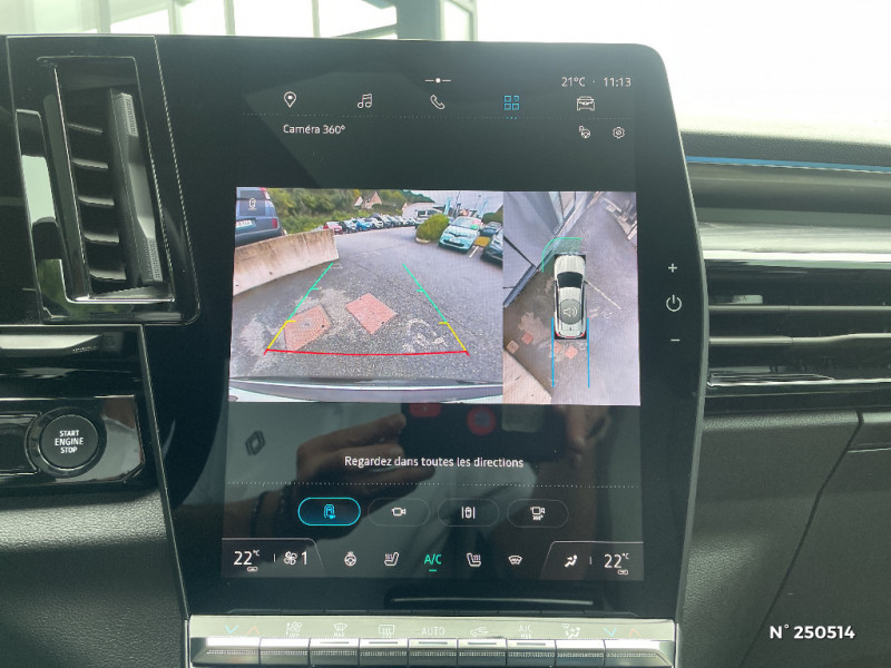 Renault Espace V Espace E-Tech hybrid 200 Iconic 2023 - photo n°14 Renault Espace V Espace E-Tech hybrid 200 Iconic  occasion à Pont-Audemer - photo n°14