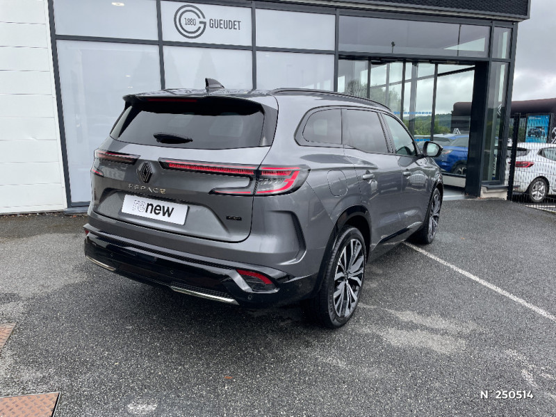 Renault Espace V Espace E-Tech hybrid 200 Iconic 2023 - photo n°4 Renault Espace V Espace E-Tech hybrid 200 Iconic  occasion à Pont-Audemer - photo n°4
