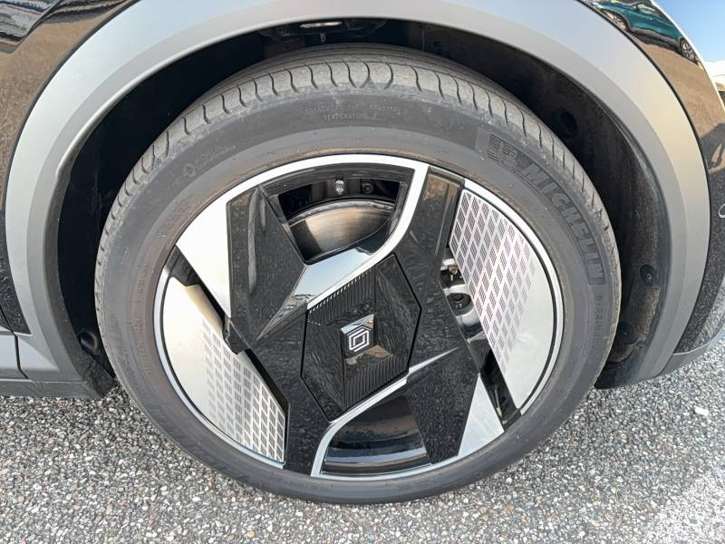 Renault Grand Scenic E-Tech electrique 220 ch grande autonomie Techno Iconic 2024 - photo n°10 Renault Grand Scenic E-Tech electrique 220 ch grande autonomie Techno Iconic  occasion à Sainte-Bazeille - photo n°10