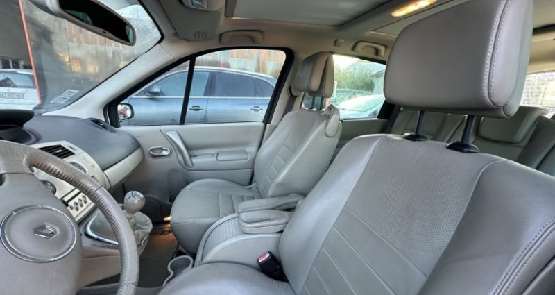 Renault Grand Scenic II 1.9 DCI 130CH EXPRESSION 7 PLACES 2008 - photo n°3 Renault Grand Scenic II 1.9 DCI 130CH EXPRESSION 7 PLACES  occasion à Morsang Sur Orge - photo n°3