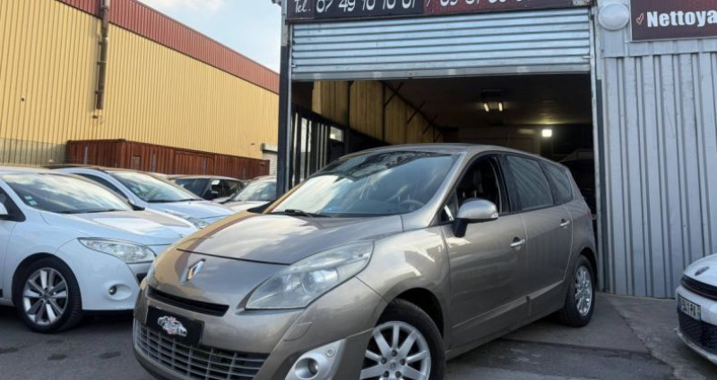Renault Grand Scenic III (R95) 1.9 dCi 130ch FAP Expression 7