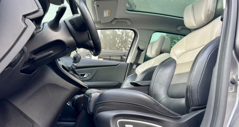 Renault Grand Scenic IV TCe 160 FAP EDC Initiale Paris 2020 - photo n°4 Renault Grand Scenic IV TCe 160 FAP EDC Initiale Paris  occasion à SAUTRON - photo n°4