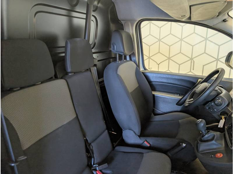 Renault Kangoo EXPRESS GRAND VOLUME BLUE DCI 115 CONFORT 2021 - photo n°11 Renault Kangoo EXPRESS GRAND VOLUME BLUE DCI 115 CONFORT  occasion à TARBES - photo n°11