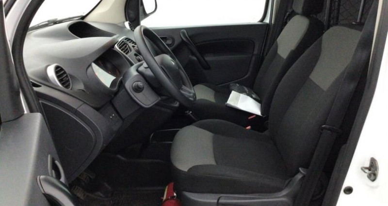 Renault Kangoo MAXI GRAND VOLUME 1.5 BLUE DCI 95 CONFORT 2021 - photo n°4 Renault Kangoo MAXI GRAND VOLUME 1.5 BLUE DCI 95 CONFORT  occasion à MIONS - photo n°4