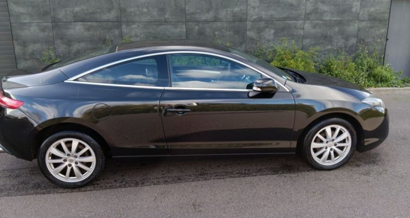 Renault Laguna Coupe Belle coupe dci 2010 black edition revise parfait etat garan 2010 - photo n°4 Renault Laguna Coupe Belle coupe dci 2010 black edition revise parfait etat garan  occasion à Marly - photo n°4
