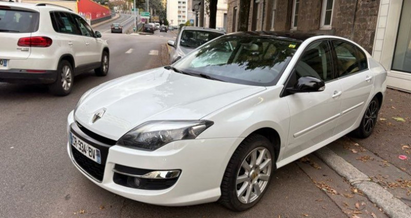 Renault Laguna 3 2.0 Dci 130 cv parfait état 2013 2013 - photo n°2 Renault Laguna 3 2.0 Dci 130 cv parfait état 2013  occasion à SAINT-ETIENNE - photo n°2