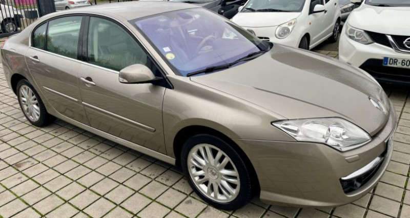 Renault Laguna III 2.0T 170ch DYNAMIQUE INITIALE 2008 - photo n°2 Renault Laguna III 2.0T 170ch DYNAMIQUE INITIALE  occasion à NOUVOITOU - photo n°2