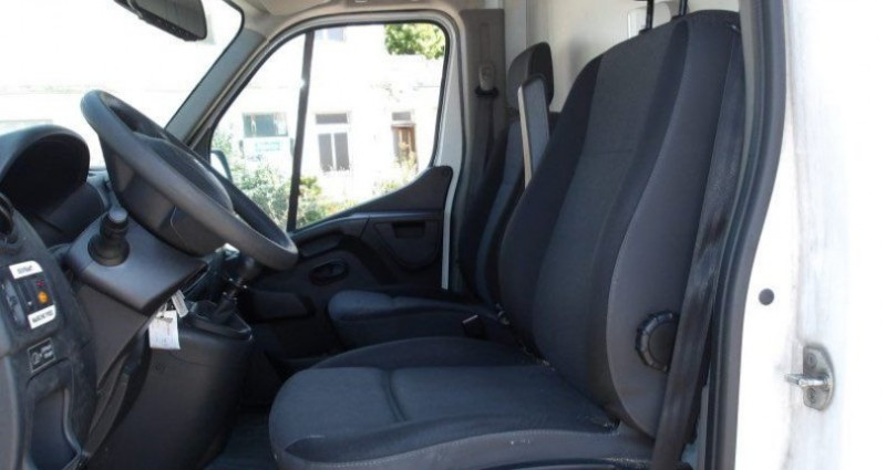 Renault Master 10990 ht 2.3 dci 130ch caisse 20m3 plancher cabine 2019 - photo n°5 Renault Master 10990 ht 2.3 dci 130ch caisse 20m3 plancher cabine  occasion à LA BOISSE - photo n°5