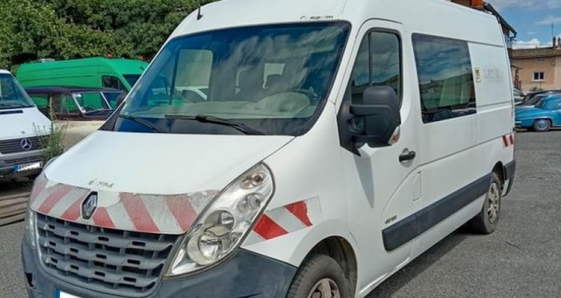 Renault Master 3 Phase 1 Cabine approfondie 7 places 2.3 DCI 125 cv Année 2 2011 - photo n°2 Renault Master 3 Phase 1 Cabine approfondie 7 places 2.3 DCI 125 cv Année 2  occasion à GLEIZÉ - photo n°2