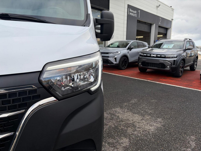 Renault Master Confort F3500 L2H2 2.3 dCi - 135  III FOURGON PHASE 3  occasion � Bessi�res - photo n�19