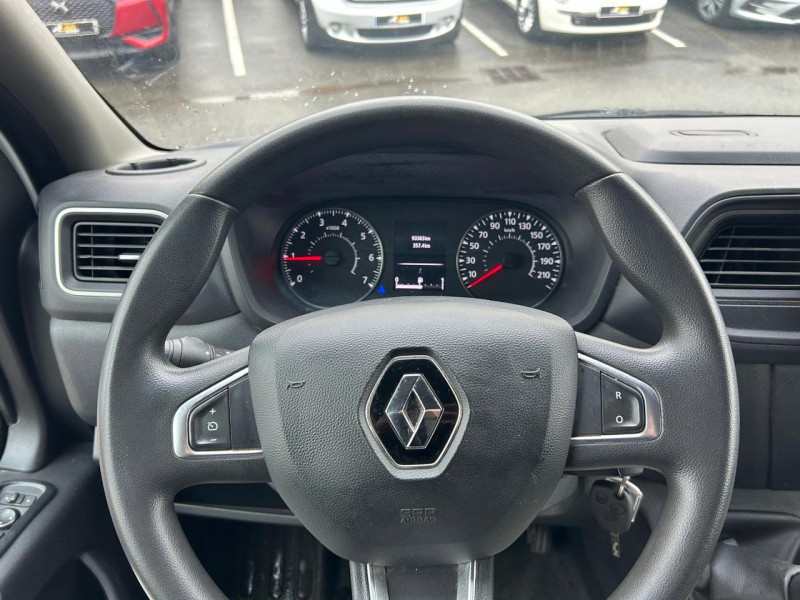 Renault Master Confort F3500 L2H2 2.3 dCi - 135  III FOURGON PHASE 3  occasion � Bessi�res - photo n�5