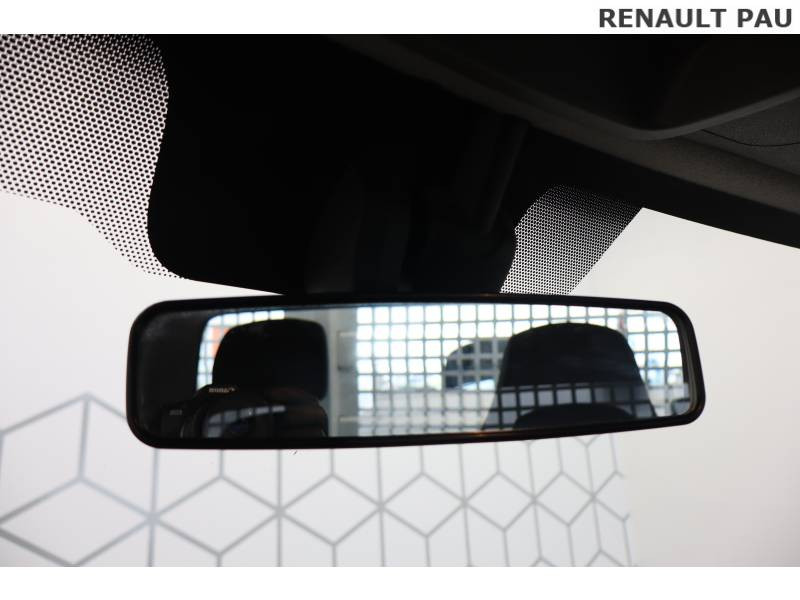 Renault Master FOURGON CC PROP RJ3500 PAF AR COURT L2 DCI 130 GRAND CONFORT 2021 - photo n°18 Renault Master FOURGON CC PROP RJ3500 PAF AR COURT L2 DCI 130 GRAND CONFORT  occasion à Pau - photo n°18