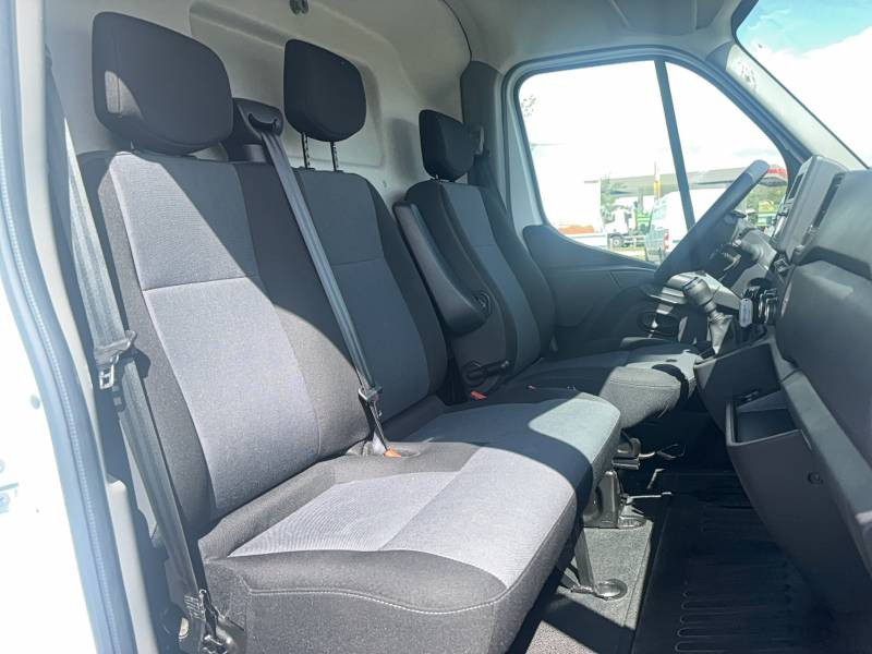 Renault Master FOURGON FGN TRAC F3500 L2H2 BLUE DCI 135 CONFORT  occasion � Sainte-Bazeille - photo n�7