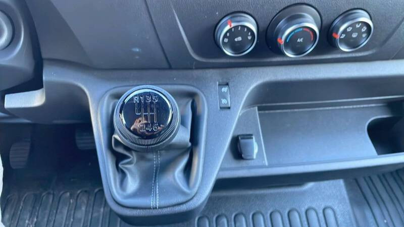 Renault Master FOURGON MASTER FGN TRAC F3300 L1H2 BLUE DCI 135  occasion  CAGNES SUR MER - photo n7