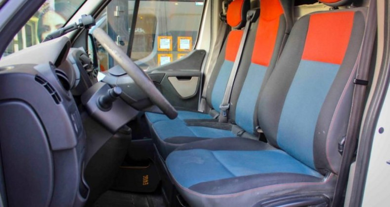Renault Master VU FOURGON 2.3 DCI 125 ch 35 L2H2 CONFORT REGULATEUR-LIMITEU 2013 - photo n°4 Renault Master VU FOURGON 2.3 DCI 125 ch 35 L2H2 CONFORT REGULATEUR-LIMITEU  occasion à BELBEUF - photo n°4