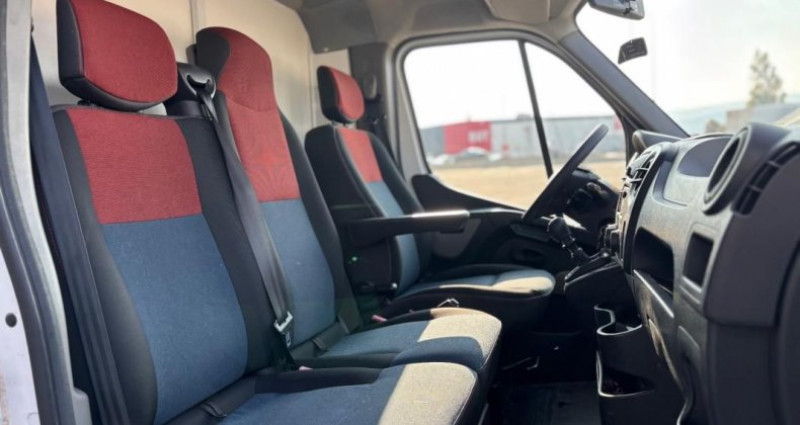 Renault Master VU FOURGON 2.3 DCI 145CH ENERGY 30M3 PRIX HT FAIBLE KILOMÉTR 2017 - photo n°6 Renault Master VU FOURGON 2.3 DCI 145CH ENERGY 30M3 PRIX HT FAIBLE KILOMÉTR  occasion à Valence - photo n°6