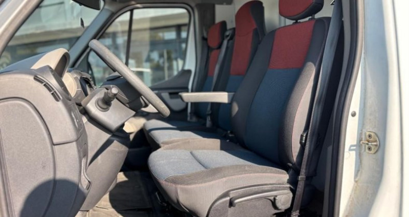 Renault Master VU FOURGON 2.3 DCI 145CH ENERGY 30M3 PRIX HT FAIBLE KILOMÉTR 2017 - photo n°5 Renault Master VU FOURGON 2.3 DCI 145CH ENERGY 30M3 PRIX HT FAIBLE KILOMÉTR  occasion à Valence - photo n°5