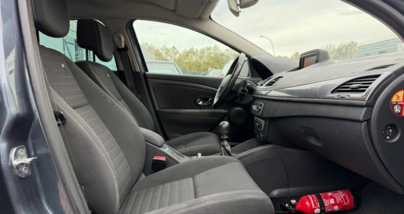 Renault Megane Estate III ESTATE 1.5 DCI 110 LIMITED PHASE 3 2015 - photo n°5 Renault Megane Estate III ESTATE 1.5 DCI 110 LIMITED PHASE 3  occasion à Uckange - photo n°5