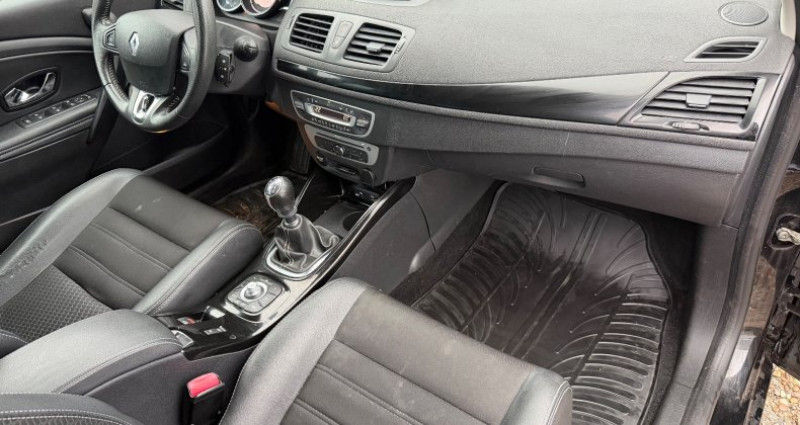 Renault Megane Estate III ESTATE 1.6 DCI 130 Bose Edition 2014 - photo n°6 Renault Megane Estate III ESTATE 1.6 DCI 130 Bose Edition  occasion à Uckange - photo n°6