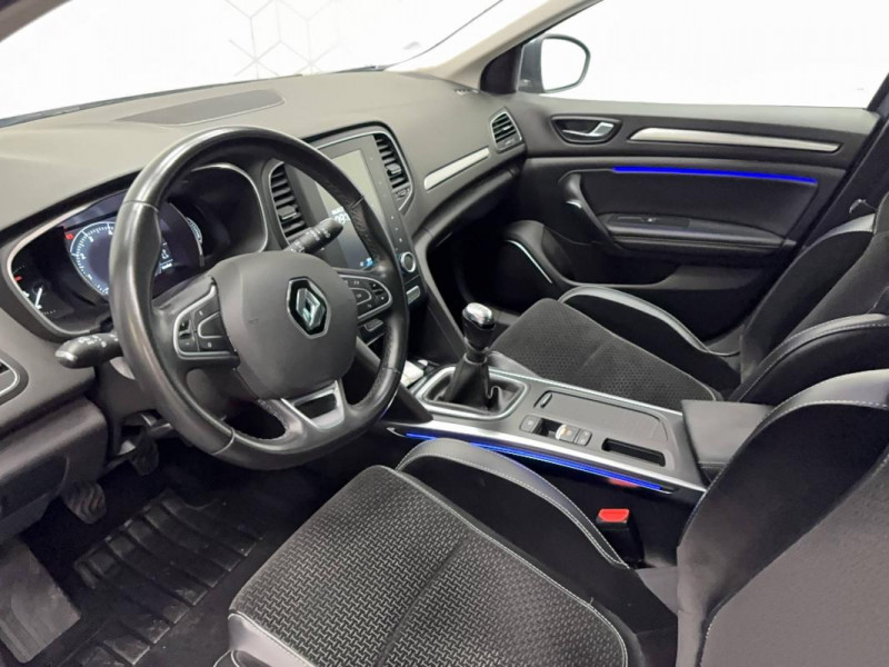 Renault Megane Estate IV Estate TCe 140 Energy Intens 5p  occasion  Mont de Marsan - photo n9