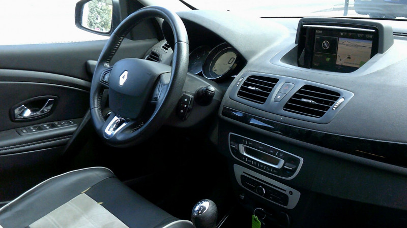 Renault Megane III 1.6 DCI 130CH ENERGY BOSE ECO² 2013 - photo n°9 Renault Megane III 1.6 DCI 130CH ENERGY BOSE ECO²  occasion à Toulouse - photo n°9