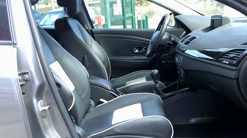 Renault Megane III 1.6 DCI 130CH ENERGY BOSE ECO² 2013 - photo n°8 Renault Megane III 1.6 DCI 130CH ENERGY BOSE ECO²  occasion à Toulouse - photo n°8