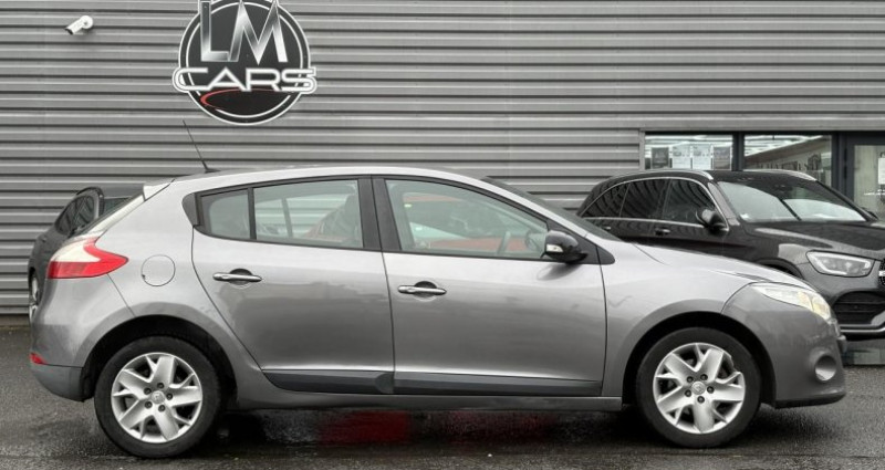 Renault Megane 1.5 dCi FAP - 110 - BV EDC III BERLINE Expression PHASE 1 2011 - photo n°4 Renault Megane 1.5 dCi FAP - 110 - BV EDC III BERLINE Expression PHASE 1  occasion à Chateaubernard - photo n°4
