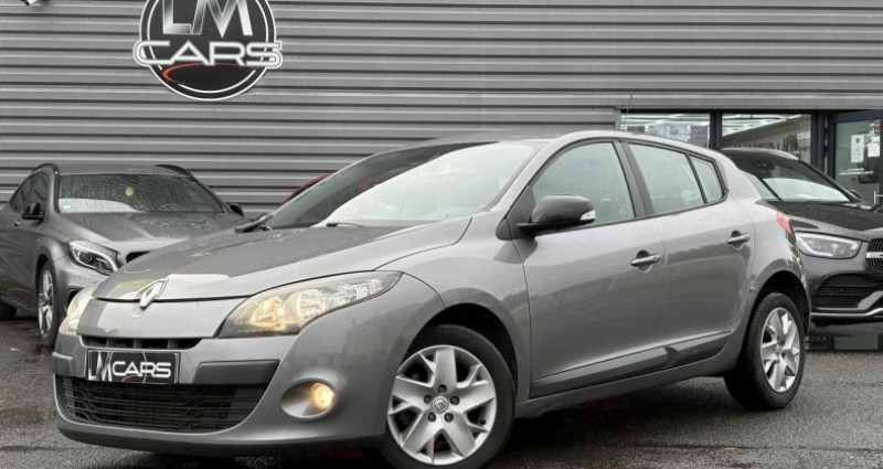 Renault Megane 1.5 dCi FAP - 110 - BV EDC III BERLINE Expression PHASE 1 2011 - photo n°2 Renault Megane 1.5 dCi FAP - 110 - BV EDC III BERLINE Expression PHASE 1  occasion à Chateaubernard - photo n°2