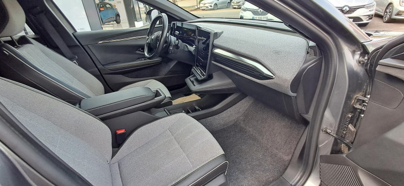 Renault Megane E-TECH EV60 220 ch optimum charge Techno 2022 - photo n°8 Renault Megane E-TECH EV60 220 ch optimum charge Techno  occasion à CHATELLERAULT - photo n°8