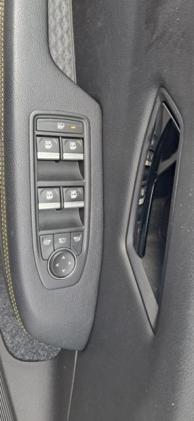 Renault Megane E-TECH EV60 220 ch optimum charge Techno 2022 - photo n°10 Renault Megane E-TECH EV60 220 ch optimum charge Techno  occasion à CHATELLERAULT - photo n°10