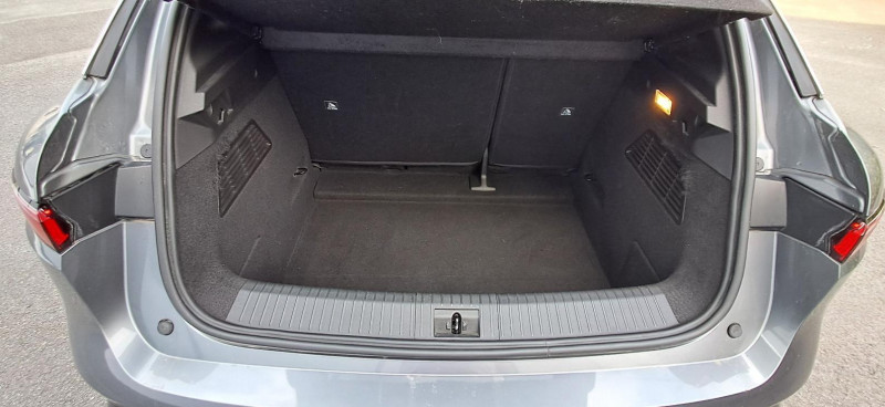 Renault Megane E-TECH EV60 220 ch optimum charge Techno 2022 - photo n°9 Renault Megane E-TECH EV60 220 ch optimum charge Techno  occasion à CHATELLERAULT - photo n°9