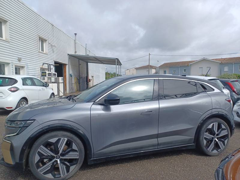 Renault Megane E-Tech EV60 220 ch super charge Iconic  occasion  Agen - photo n2