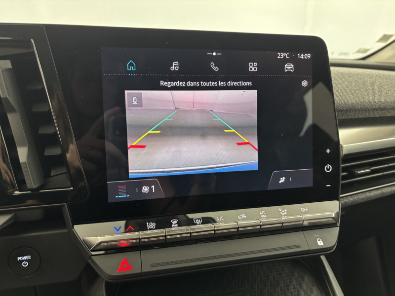 Renault Megane EV40 130ch standard charge Equilibre 5p 2022 - photo n°19 Renault Megane EV40 130ch standard charge Equilibre 5p  occasion à SAINT-GREGOIRE - photo n°19