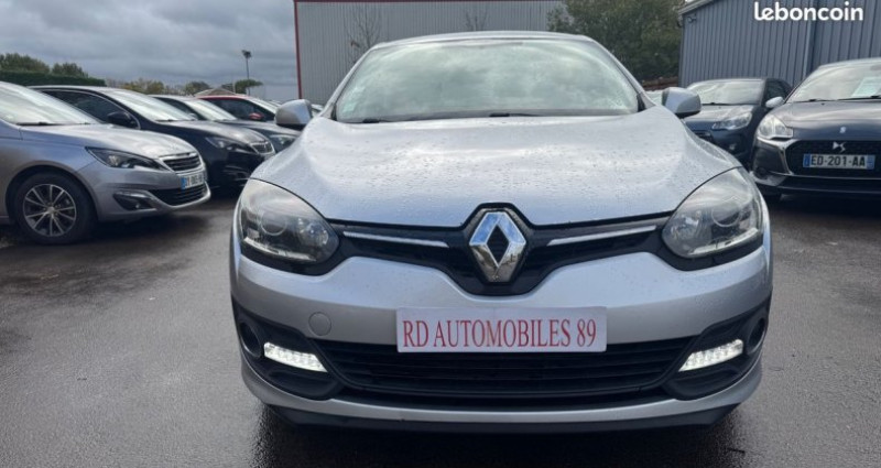 Renault Megane III 1.5 DCI 95 CH Life 2015 - photo n°2 Renault Megane III 1.5 DCI 95 CH Life  occasion à Moneteau - photo n°2