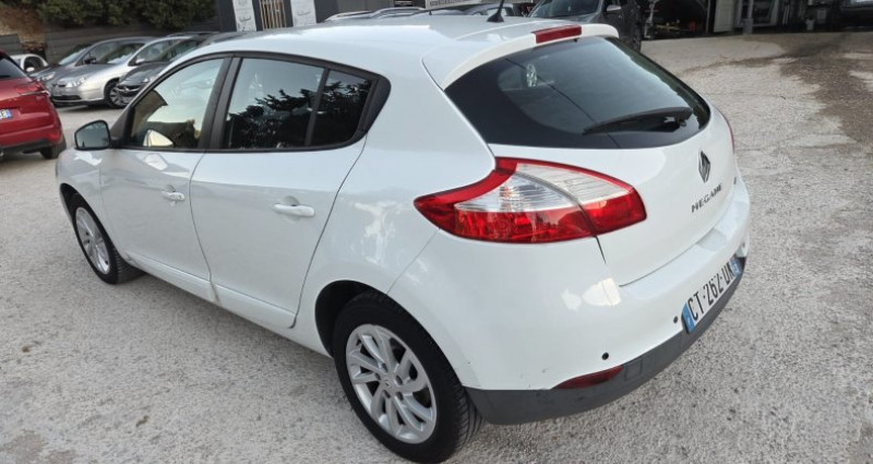 Renault Megane III Berline 5 ptes. Expression 2013 - photo n°4 Renault Megane III Berline 5 ptes. Expression  occasion à Les Pennes-Mirabeau - photo n°4