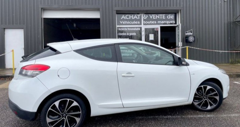 Renault Megane III coupé 1.6 DCI 130 CV ÉDITION BOSE BVM-6 TBE 2012 - photo n°4 Renault Megane III coupé 1.6 DCI 130 CV ÉDITION BOSE BVM-6 TBE  occasion à Bettancourt-la-Ferée - photo n°4