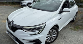 Renault Megane occasion 2021 mise en vente à Lanester par le garage CALVEZ AUTO - photo n°1