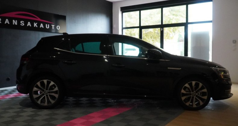 Renault Megane IV BERLINE E-TECH Plug-In Hybride 160 Intens 2022 - photo n°5 Renault Megane IV BERLINE E-TECH Plug-In Hybride 160 Intens  occasion à L'ISLE SUR LA SORGUE - photo n°5