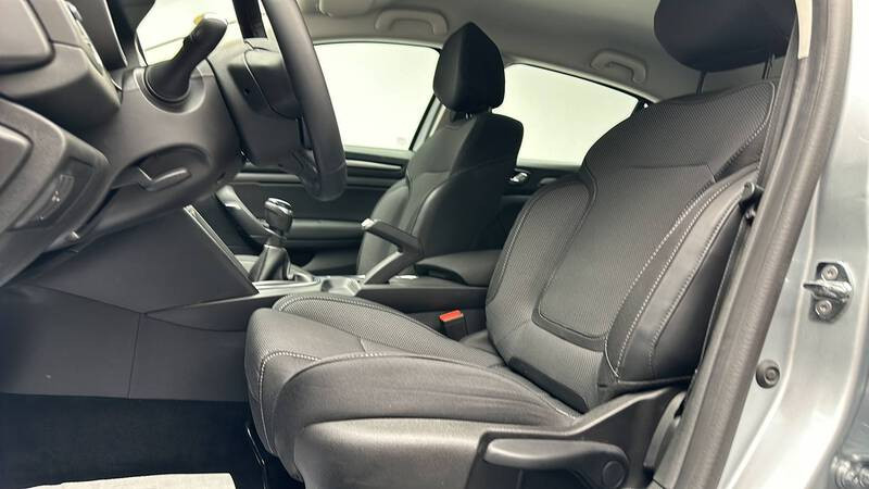 Renault Megane IV BERLINE Megane IV Berline Blue dCi 115  occasion  CAGNES SUR MER - photo n8