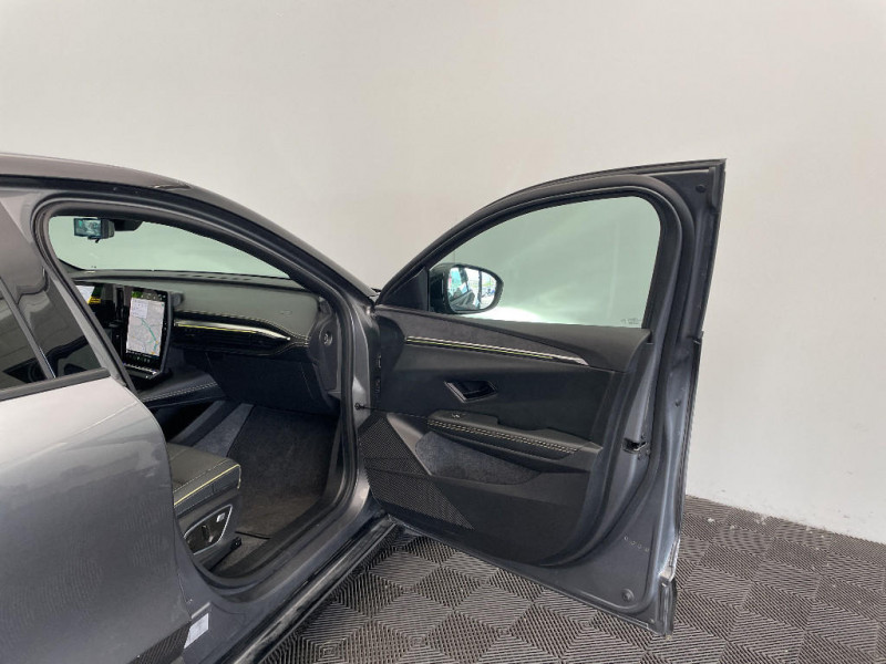 Renault Megane Megane E-Tech 220 ch autonomie confort GSR2 Iconic 2024 - photo n°18 Renault Megane Megane E-Tech 220 ch autonomie confort GSR2 Iconic  occasion à Seynod - photo n°18