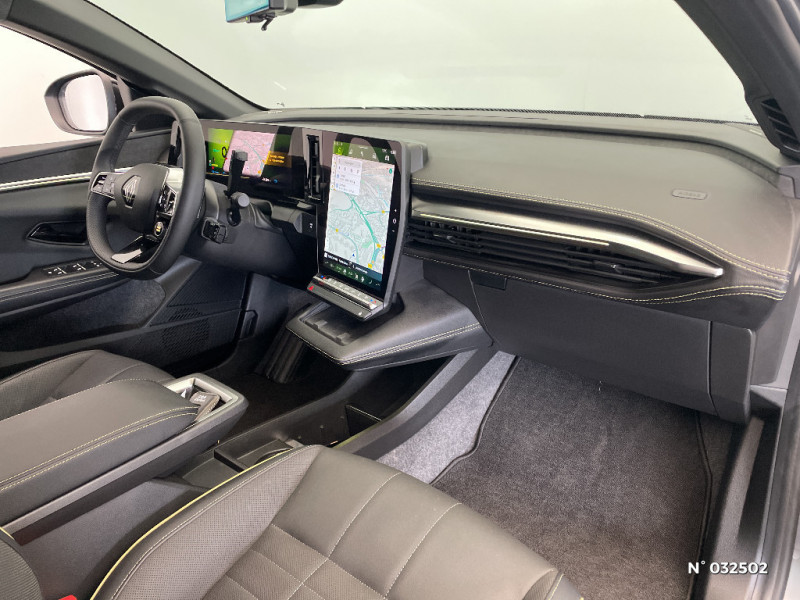 Renault Megane Megane E-Tech 220 ch autonomie confort GSR2 Iconic 2024 - photo n°10 Renault Megane Megane E-Tech 220 ch autonomie confort GSR2 Iconic  occasion à Seynod - photo n°10