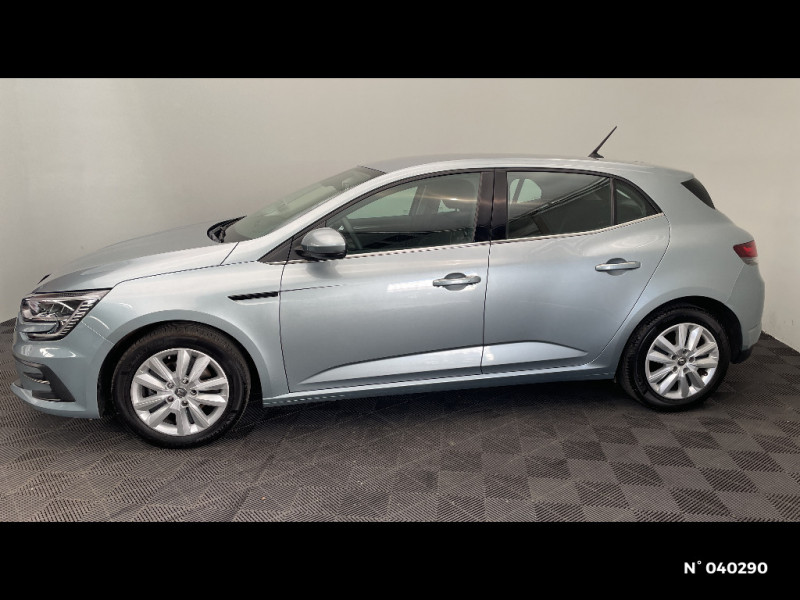 Renault Megane Mégane IV Berline Blue dCi 115 - 20 Business 2021 - photo n°2 Renault Megane Mégane IV Berline Blue dCi 115 - 20 Business  occasion à Abbeville - photo n°2